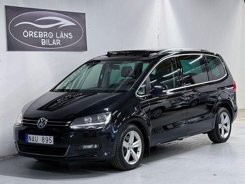 Svart Begagnad 2011 VW Sharan Minibuss | 139 900 kr (Marknadspris) - Bild 1/4
