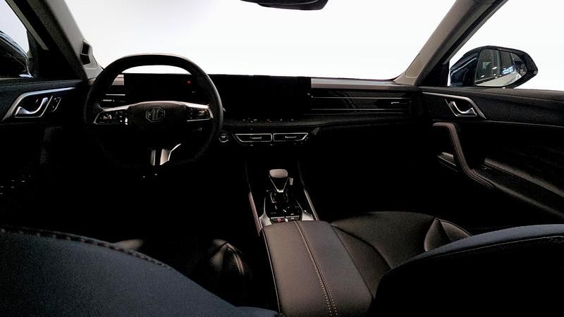 Begagnad MG EHS 339 HK (249 kW) 2024 Vit SUV