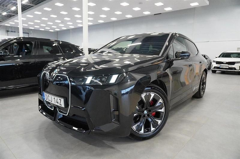 Okänd Begagnad 2025 BMW iX Efficient Dynamics SUV | 1 049 900 kr - Bild 1/4
