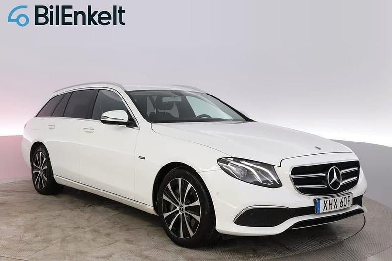Vit Begagnad 2020 Mercedes E300 Kombi | 309 900 kr (Superpris) - Bild 1/4