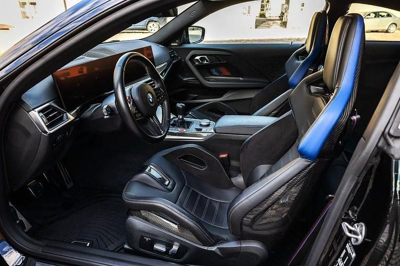 Begagnad BMW M2 Exclusive 460 HK (338 kW) 2024 Svart saphire Sportkupé