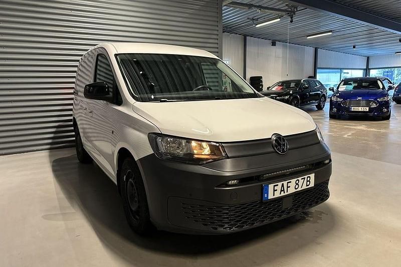 Begagnad VW Caddy 122 HK (89 kW) 2022 Vit Minibuss