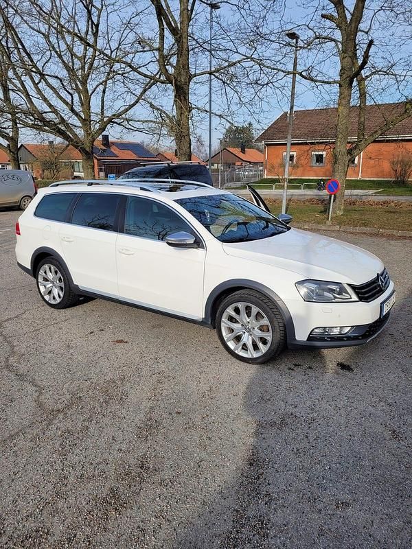 Begagnad 2014 VW Passat Alltrack Kombi | 67 900 kr (Bra pris) - Bild 1/4