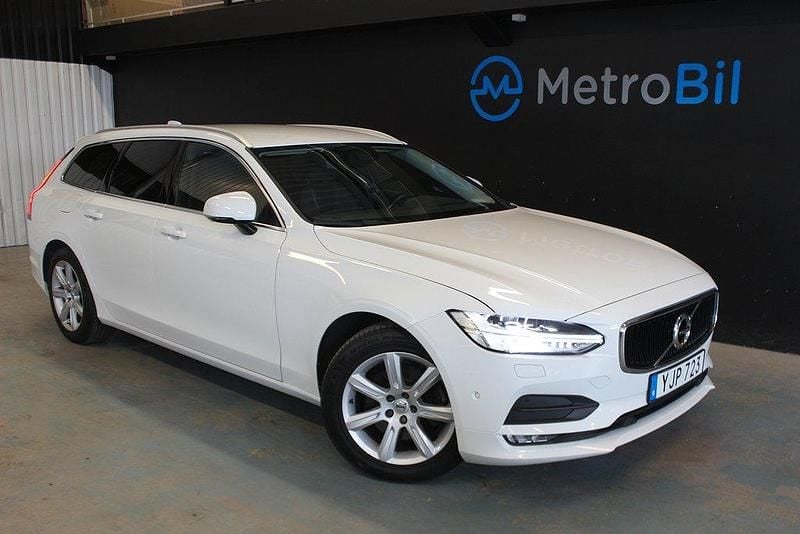 Vit Begagnad 2017 Volvo V90 Momentum Kombi | 179 900 kr (Marknadspris) - Bild 1/4