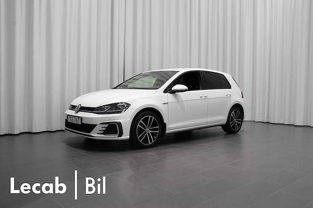 Begagnad VW Golf VIII GTE 204 HK (150 kW) 2020 Vit (pure white) Sedan