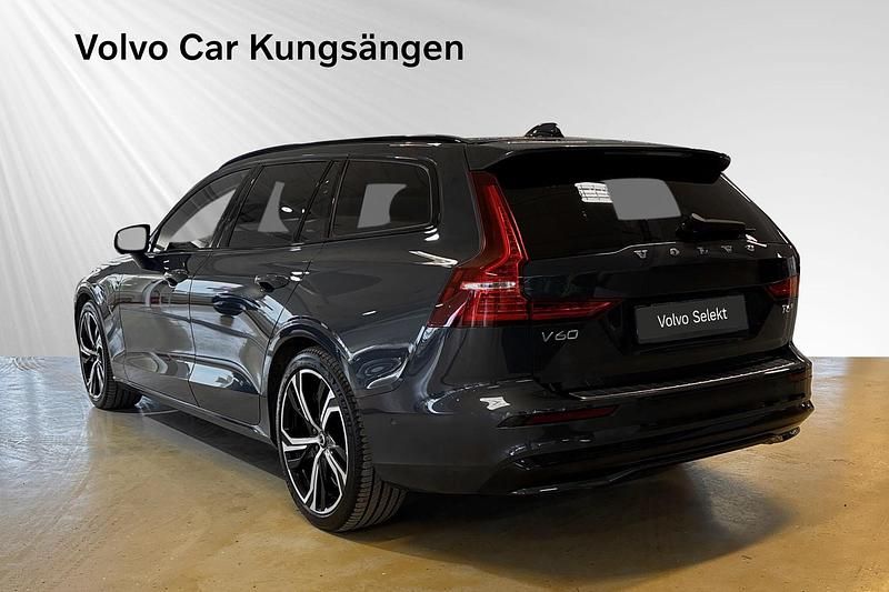 Begagnad Volvo V60 350 HK (257 kW) 2025 Blå Kombi