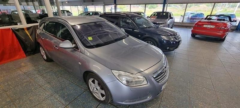 Grå Begagnad 2009 Opel Insignia Kombi | 69 000 kr - Bild 1/2
