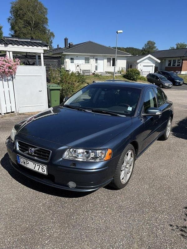 Blå Begagnad 2008 Volvo S60 Sedan | 32 000 kr (Bra pris) - Bild 1/4
