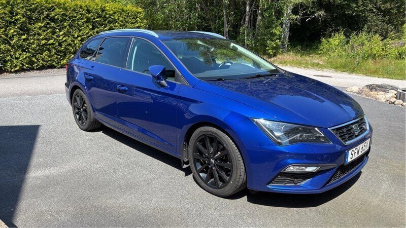 Blå Begagnad 2020 Seat Leon ST FR Kombi | 158 000 kr (Superpris) - Bild 1/4