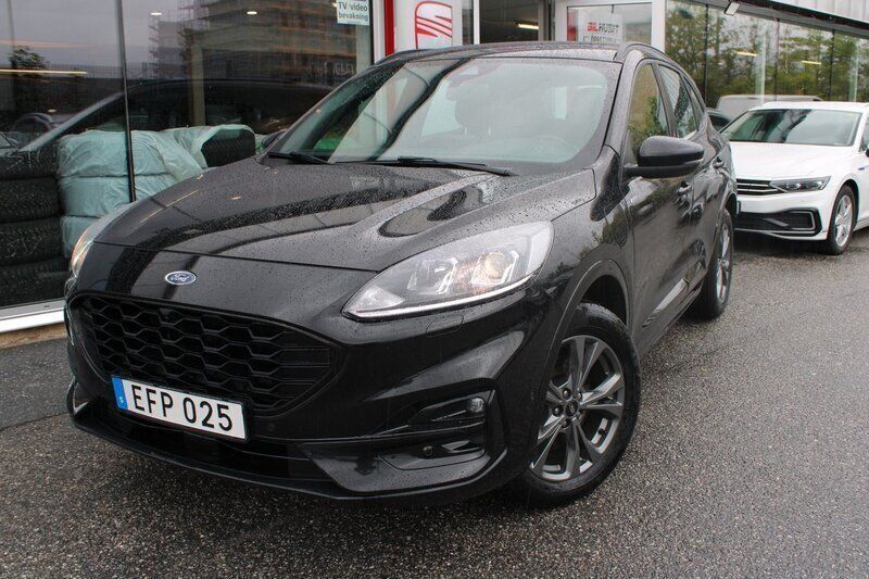 Svart Begagnad 2021 Ford Kuga ST-Line SUV | 199 900 kr (Marknadspris) - Bild 1/4