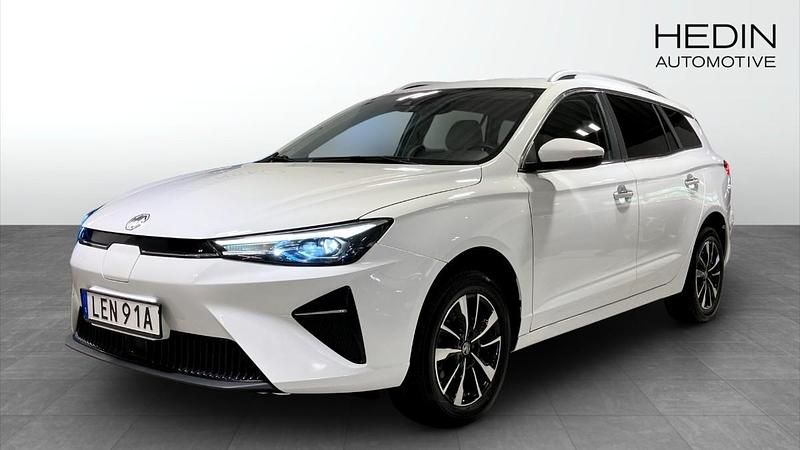 Vit (white) Begagnad 2022 MG MG5 EV Comfort Kombi | 219 900 kr - Bild 1/4