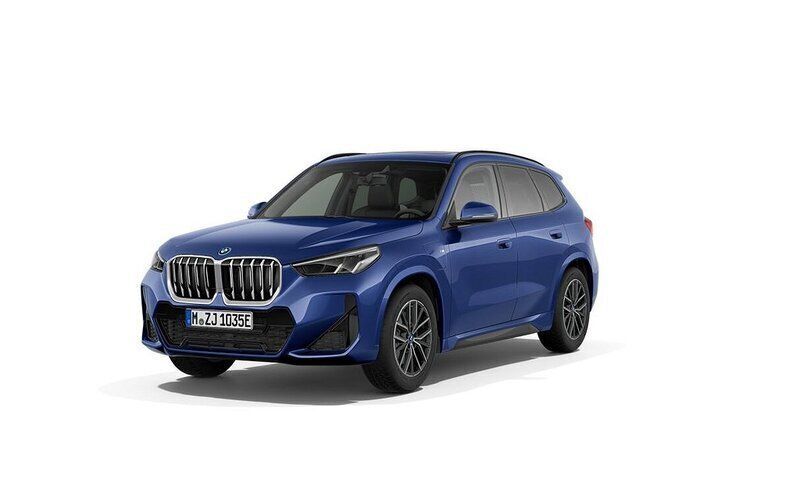 M portimao blue metallic Ny 2025 BMW X1 M Sport SUV | 624 500 kr (Marknadspris) - Bild 1/4