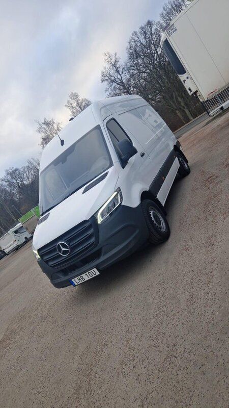 Vit Begagnad 2022 Mercedes Sprinter Van | 389 900 kr (Bra pris) - Bild 1/4
