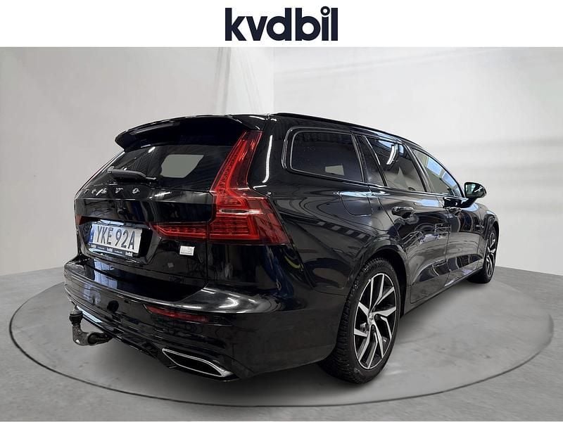 Begagnad Volvo V60 2021 Svart Kombi
