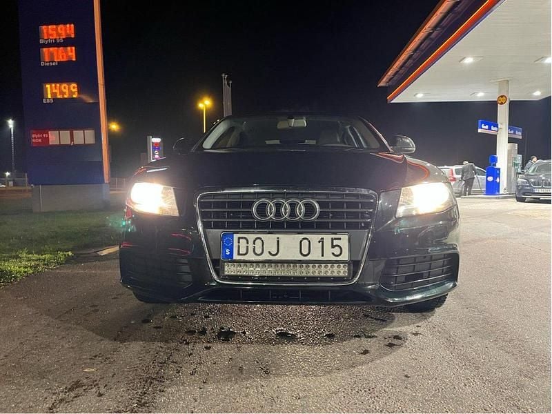 Grön Begagnad 2009 Audi A4 Sedan | 40 000 kr (Marknadspris) - Bild 1/4