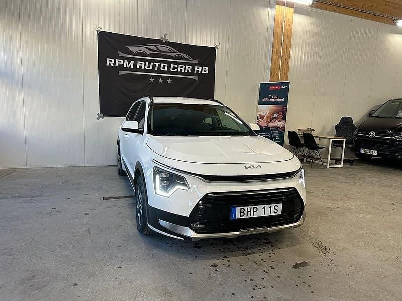 Begagnad Kia Niro Advance 184 HK (135 kW) 2022 Vit SUV