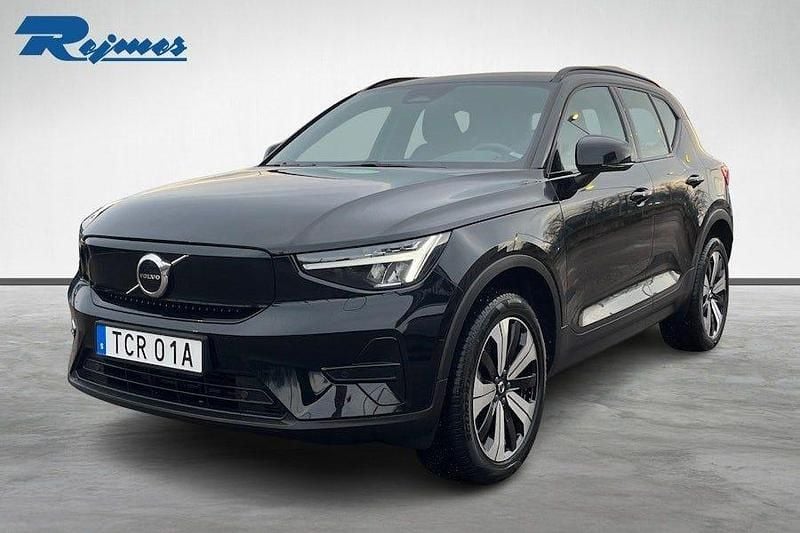 Begagnad Volvo XC40 Core 185 kW (252 HK) 2023 Svart SUV