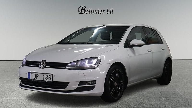 Begagnad VW Golf VII 105 HK (77 kW) 2013 Vit Halvkombi