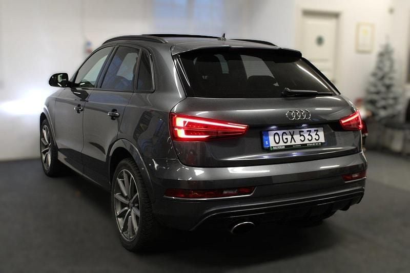 Begagnad Audi RS Q3 Performance 368 HK (270 kW) 2016 Grå SUV