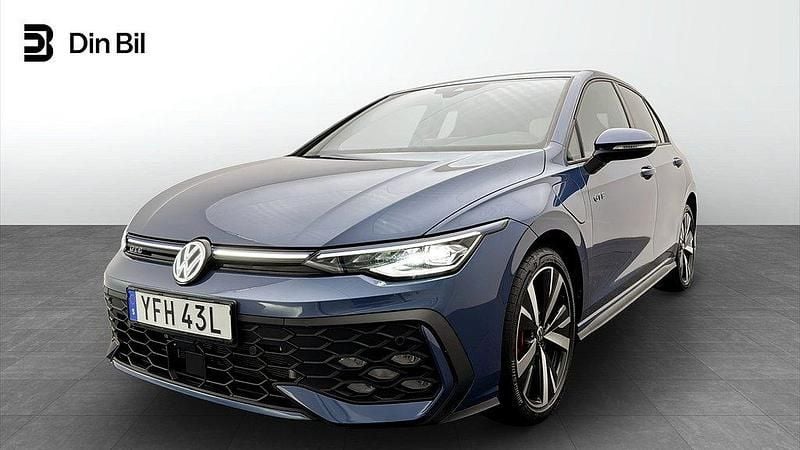 Mörkblå Begagnad 2024 VW Golf VIII GTE Halvkombi | 439 900 kr - Bild 1/4