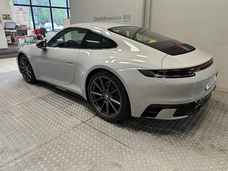 Begagnad Porsche 911 Carrera Sport 385 HK (283 kW) 2023 Grå