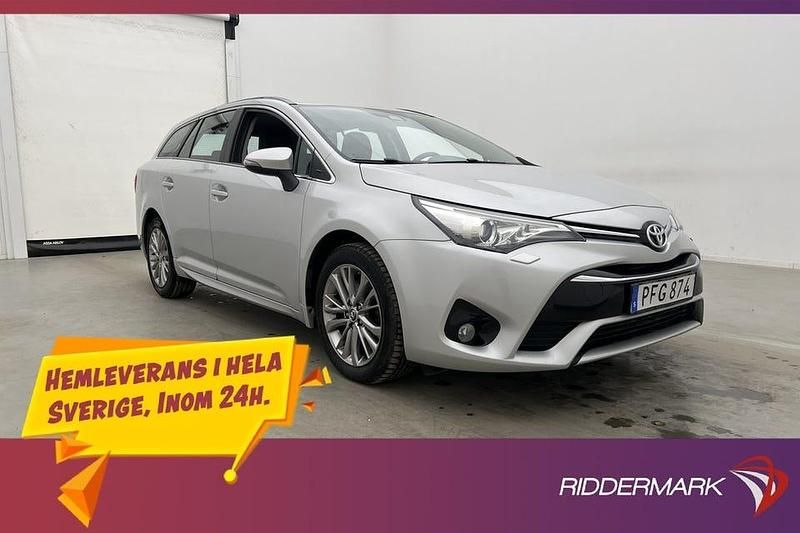 Begagnad Toyota Avensis Active 143 HK (105 kW) 2017 Silver Kombi