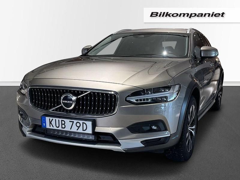 Grå Begagnad 2021 Volvo V90 CC Kombi | 419 000 kr (Lite dyr) - Bild 1/4