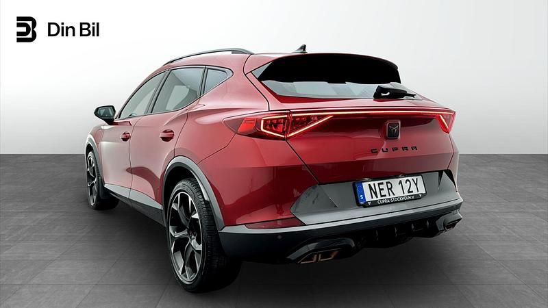 Begagnad Cupra Formentor 150 HK (110 kW) 2023 Röd (desire red metallic) SUV