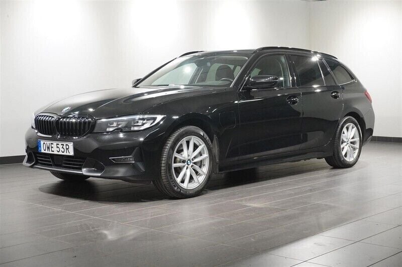 Okänd Begagnad 2021 BMW 330e Sport Line Kombi | 269 500 kr (Bra pris) - Bild 1/4