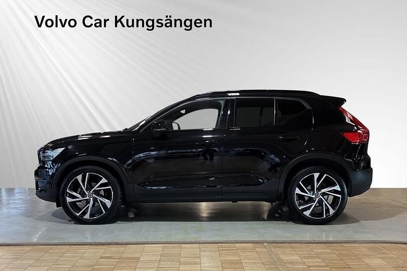 Begagnad Volvo XC40 R-Design 165 HK (121 kW) 2021 Svart SUV
