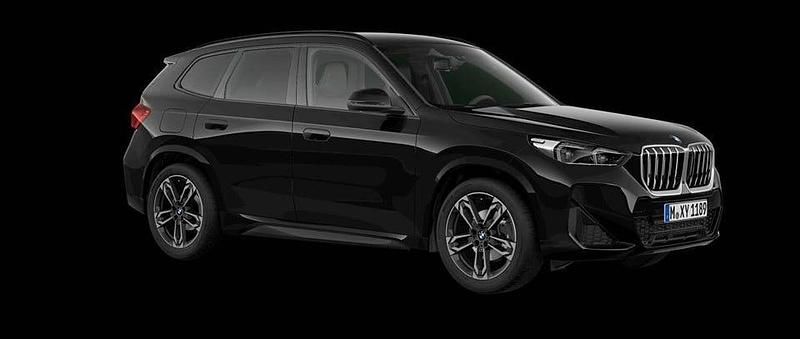 Black sapphire metallic Begagnad 2000 BMW X1 Comfort Edition SUV | 495 100 kr (Marknadspris) - Bild 1/3