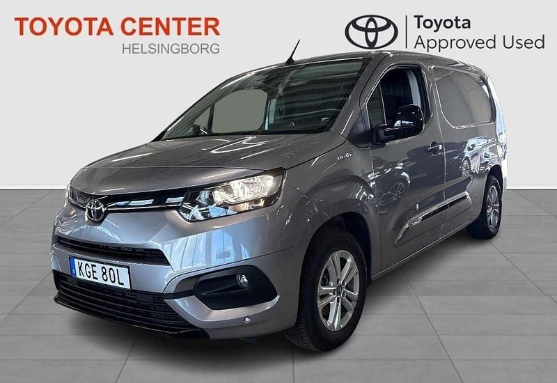 Silver Begagnad 2022 Toyota Proace City City Van | 329 900 kr - Bild 1/4