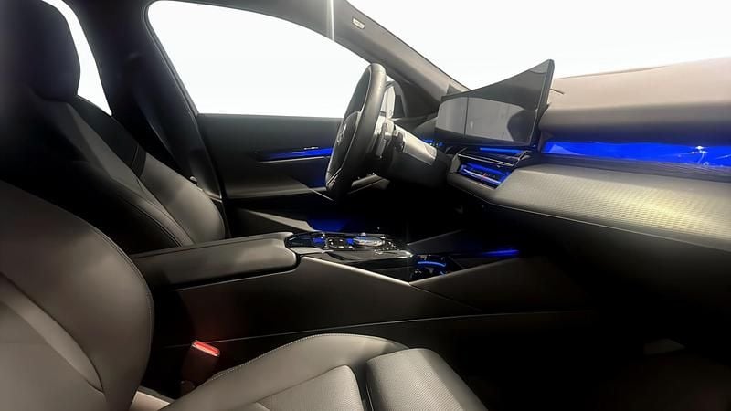 Begagnad BMW 530e Comfort Edition 299 HK (219 kW) 2025 Svart Kombi