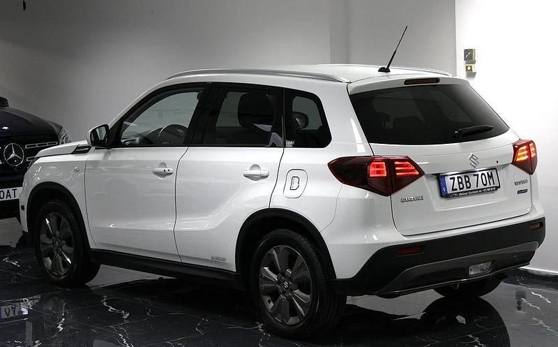 Begagnad Suzuki Vitara 116 HK (85 kW) 2022 Vit SUV