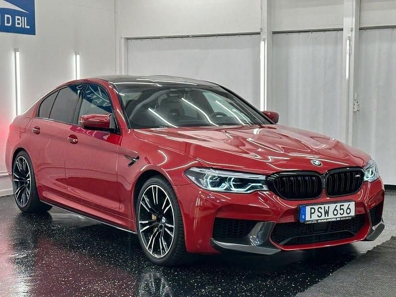 Begagnad BMW M5 Performance 600 HK (441 kW) 2018 Röd Sedan