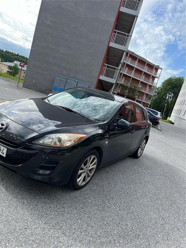 Svart Begagnad 2009 Mazda 3 Inclusive Halvkombi | 55 000 kr - Bild 1/4