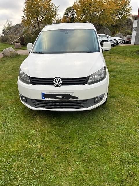 Vit Begagnad 2012 VW Caddy Minibuss | 74 000 kr (Marknadspris) - Bild 1/4