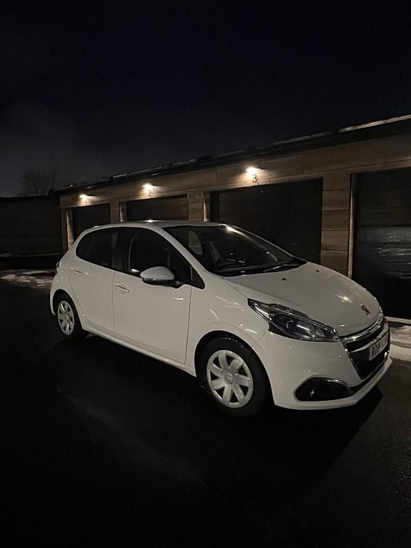 Begagnad Peugeot 208 82 HK (60 kW) 2017 Halvkombi