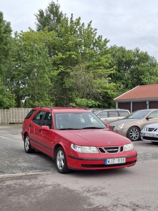 Röd Begagnad 2005 Saab 9-5 Kombi | 12 000 kr (Superpris) - Bild 1/4