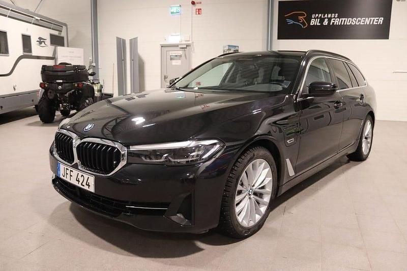 Begagnad BMW 530 292 HK (214 kW) 2023 Svartmetallic Kombi