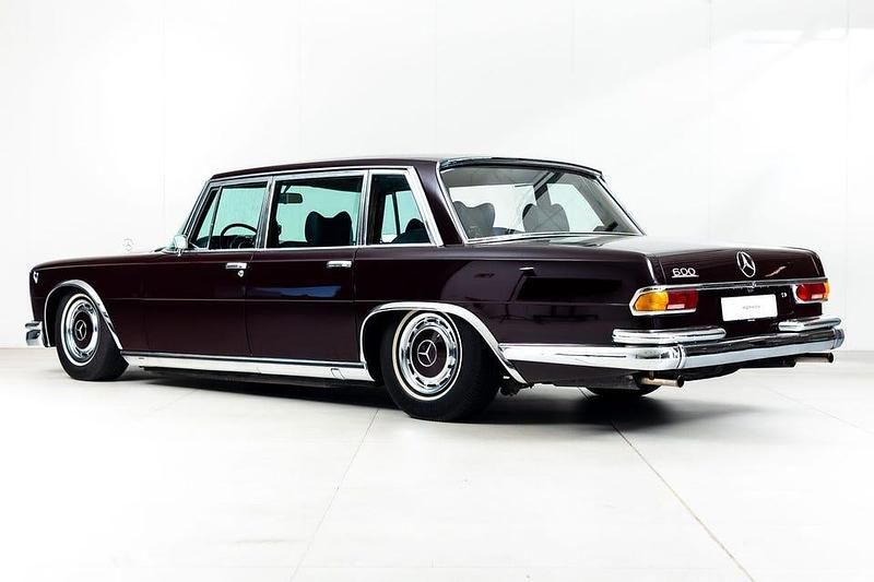 Begagnad Mercedes 600 250 HK (183 kW) 1970 Mörkröd Sedan