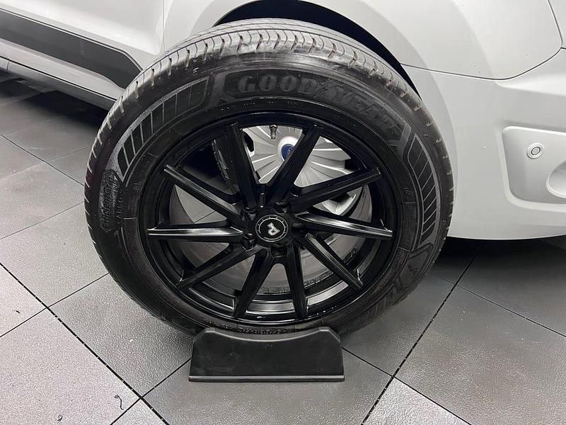 Begagnad Ford Transit Connect 120 HK (88 kW) 2017 Vit Minibuss