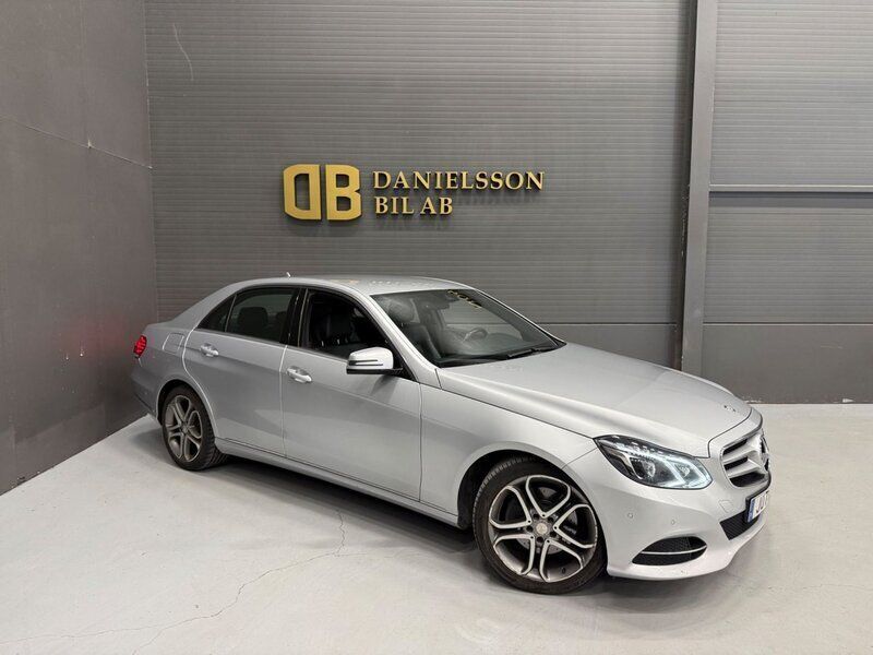 Silver Begagnad 2014 Mercedes E220 Avantgarde Sedan | 119 800 kr (Marknadspris) - Bild 1/4