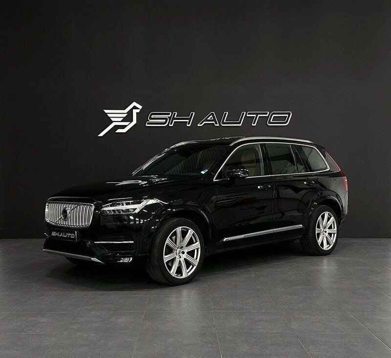 Svart Begagnad 2016 Volvo XC90 SE SUV | 309 900 kr (Marknadspris) - Bild 1/4
