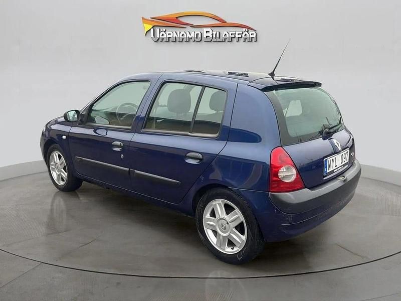 Begagnad Renault Clio R.S. 75 HK (55 kW) 2005 Blå Halvkombi