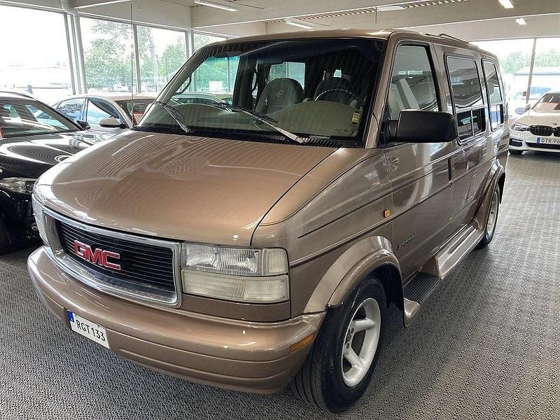 Ljusbrun Begagnad 1997 GMC Safari Minibuss | 149 000 kr - Bild 1/4