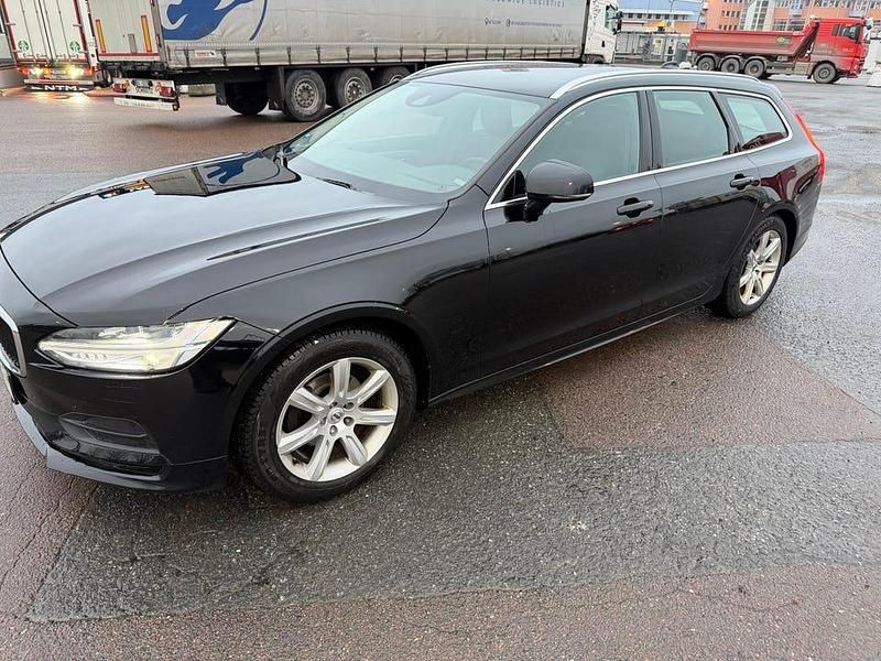 Begagnad Volvo V90 190 HK (139 kW) 2020 Kombi