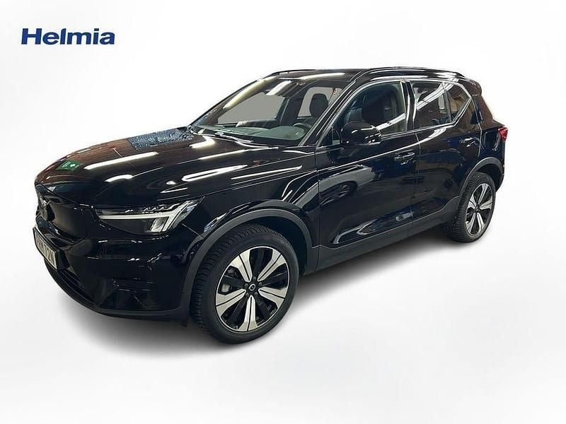 Begagnad Volvo XC40 Core 175 kW (238 HK) 2023 Svart SUV