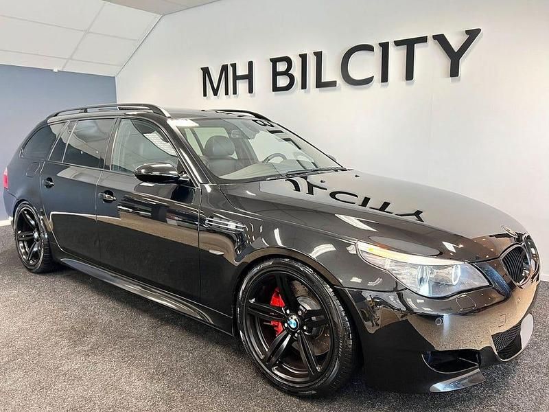 Svart Begagnad 2007 BMW M5 Shadowline Kombi | 499 900 kr - Bild 1/4