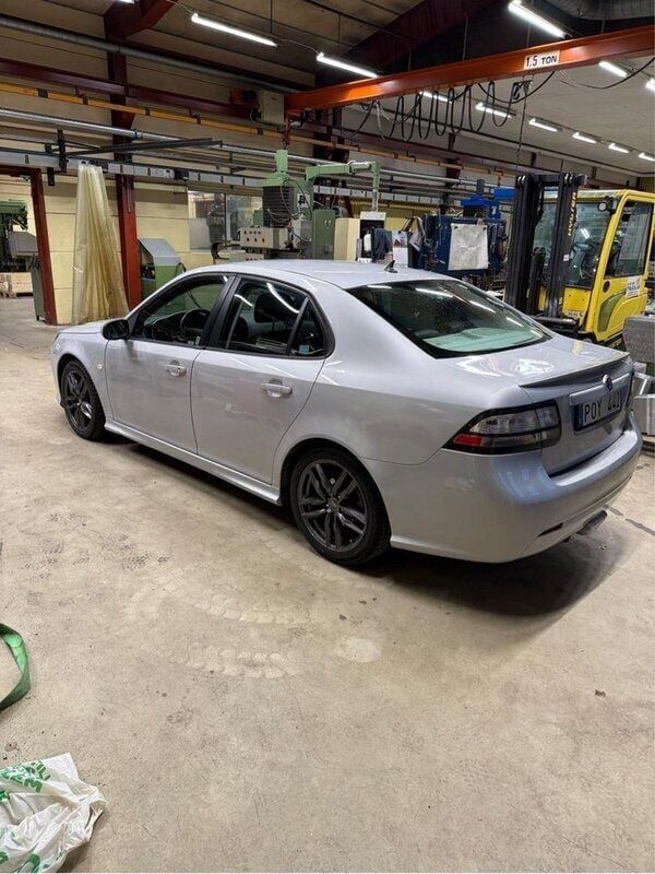 Grå Begagnad 2008 Saab 9-3 Linear Sedan | 47 500 kr (Marknadspris) - Bild 1/4